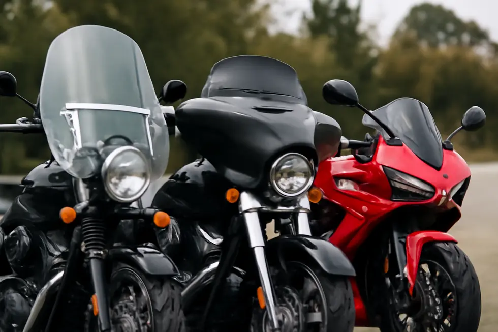 Demonstration of precise fitment and premium material quality on a motorcycle fairing, crucial factors emphasized in fairing reviews.