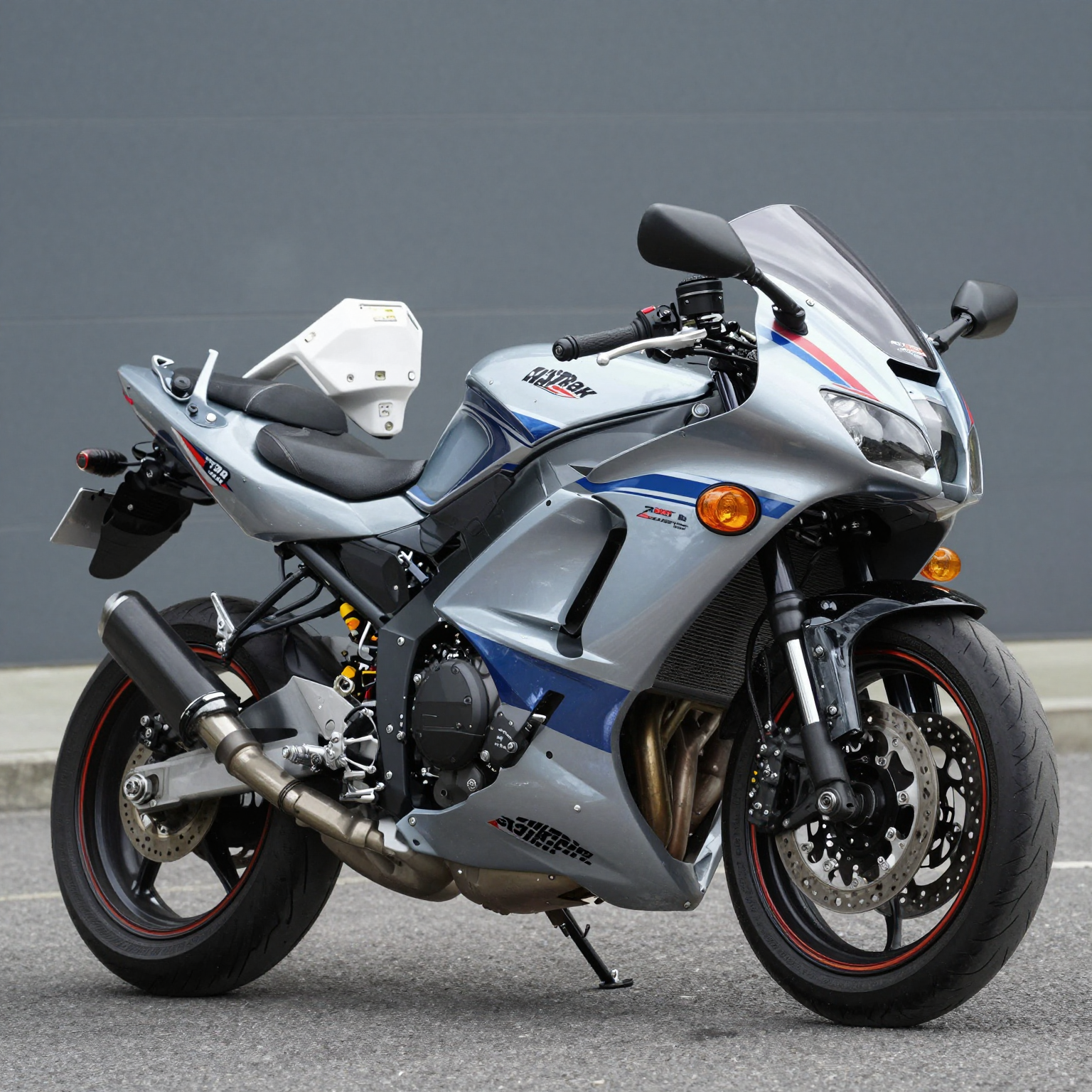 1989 Kawasaki ZX7 with Fairings